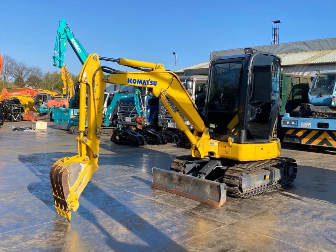 ミニユンボ（ミニショベル）2t~3t PC30MR-5N0